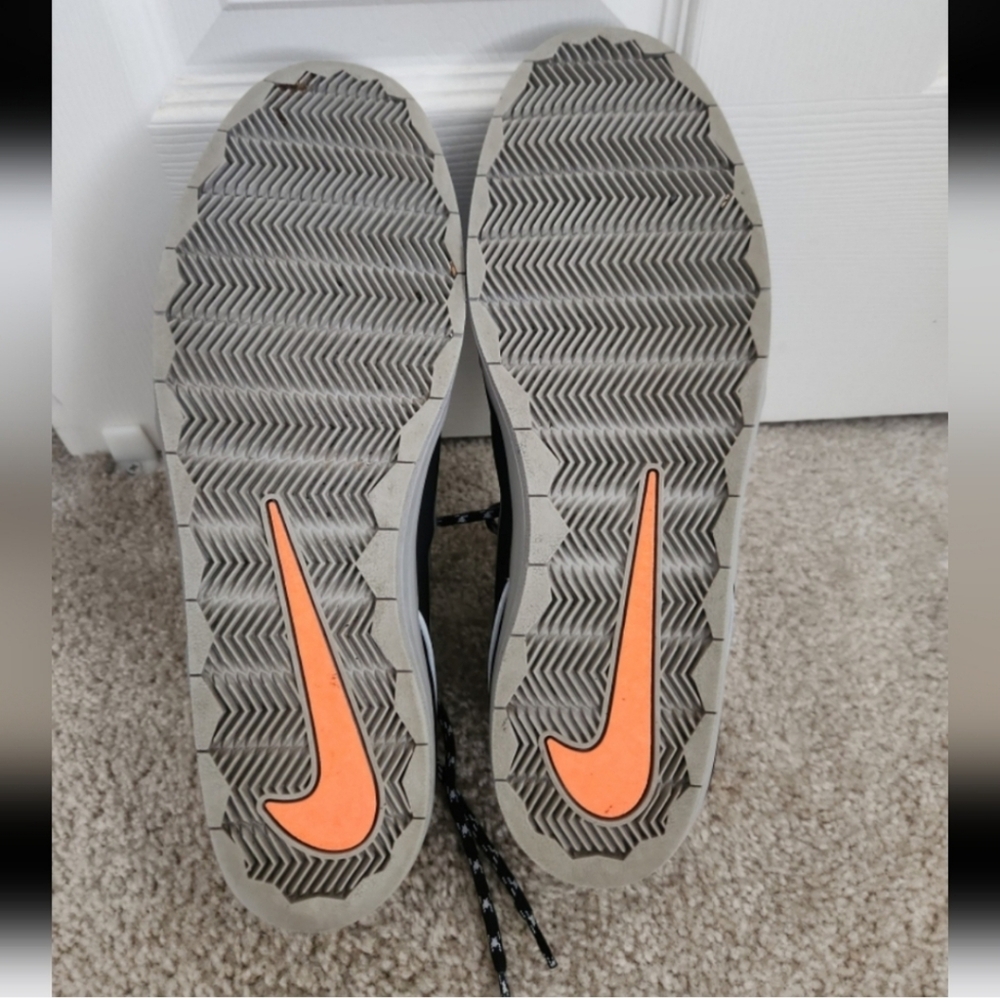 Nike Stefan Janoski Shoes - Picture 9 of 9